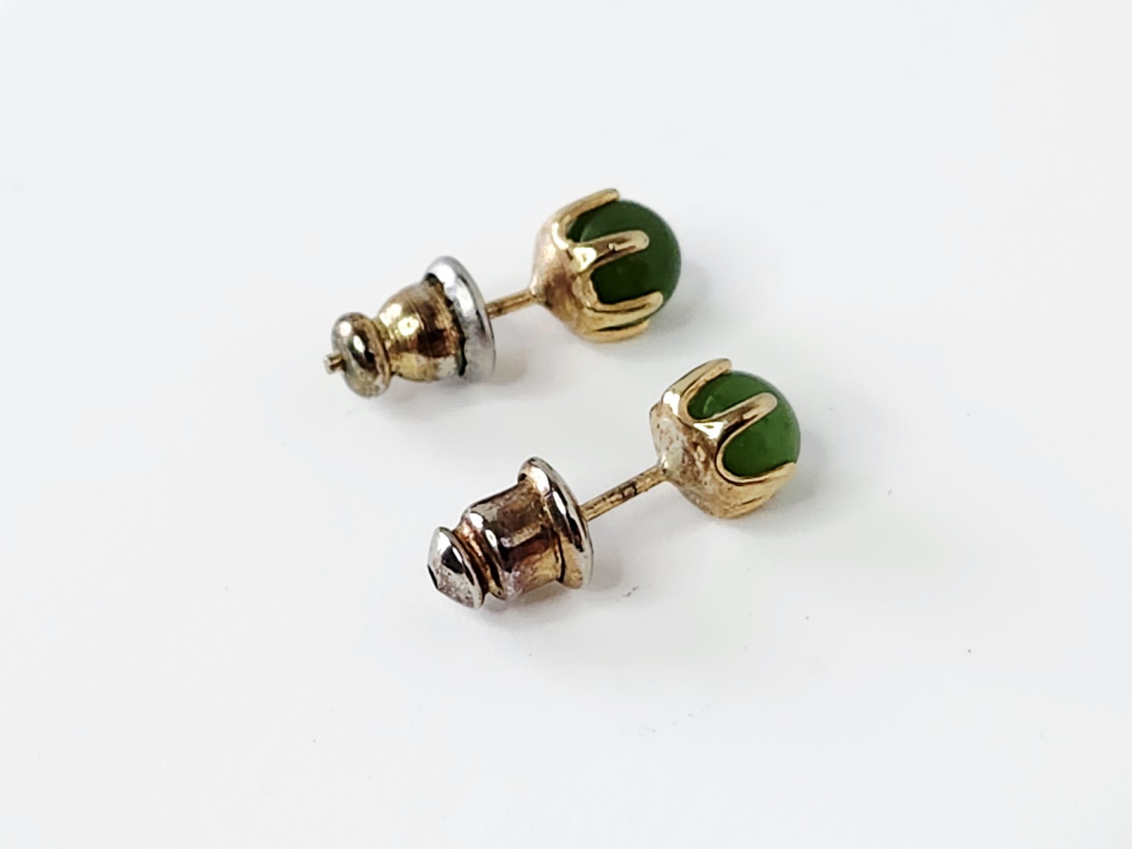2 Pairs Green Jade Stud Earrings – 1 Silver Tone & 1 Gold Tone – Vintage