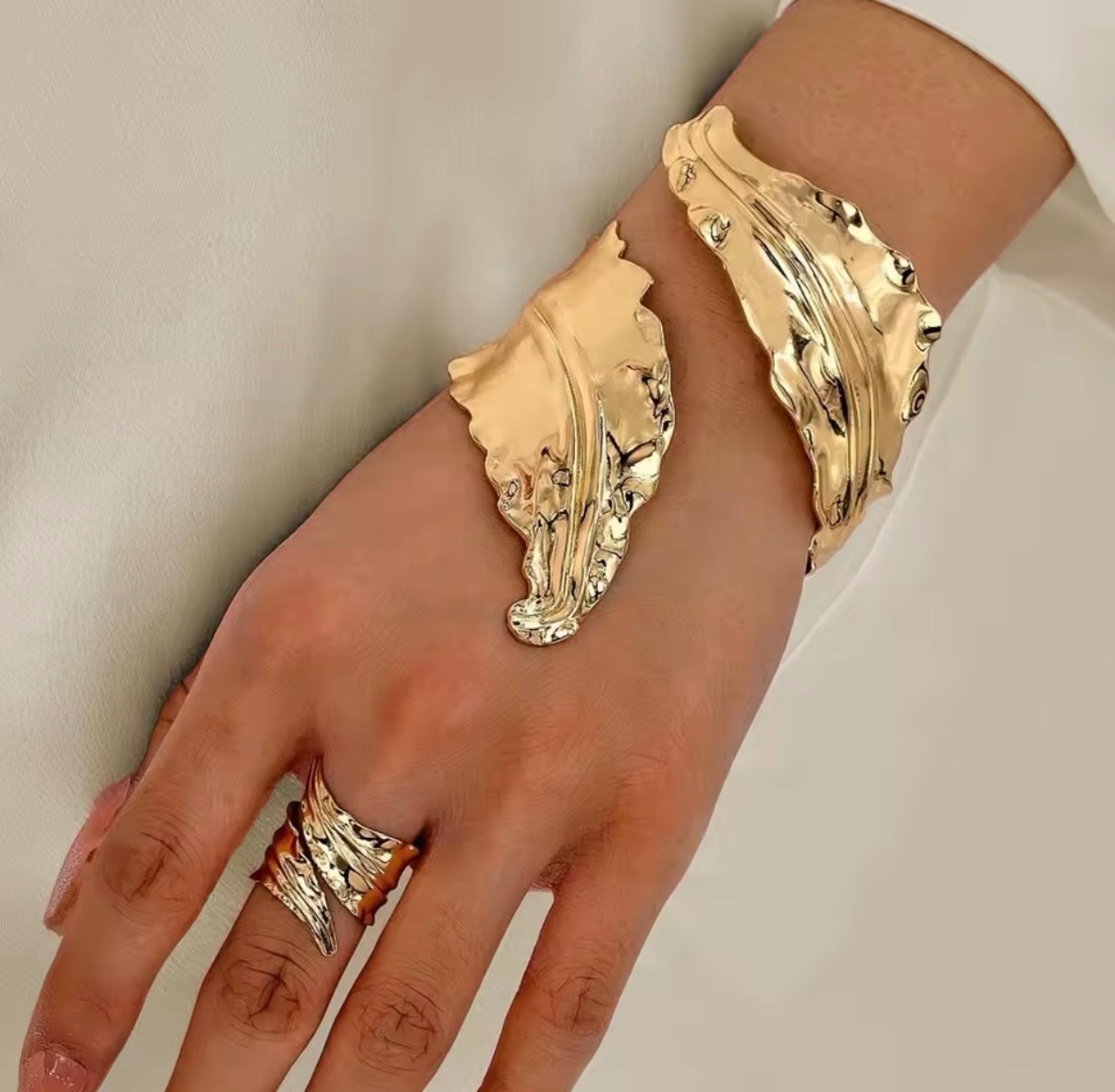 Vintage Gold Leaf Bracelet & Adjustable Spiral Ring Set for Women Pleated Bangle