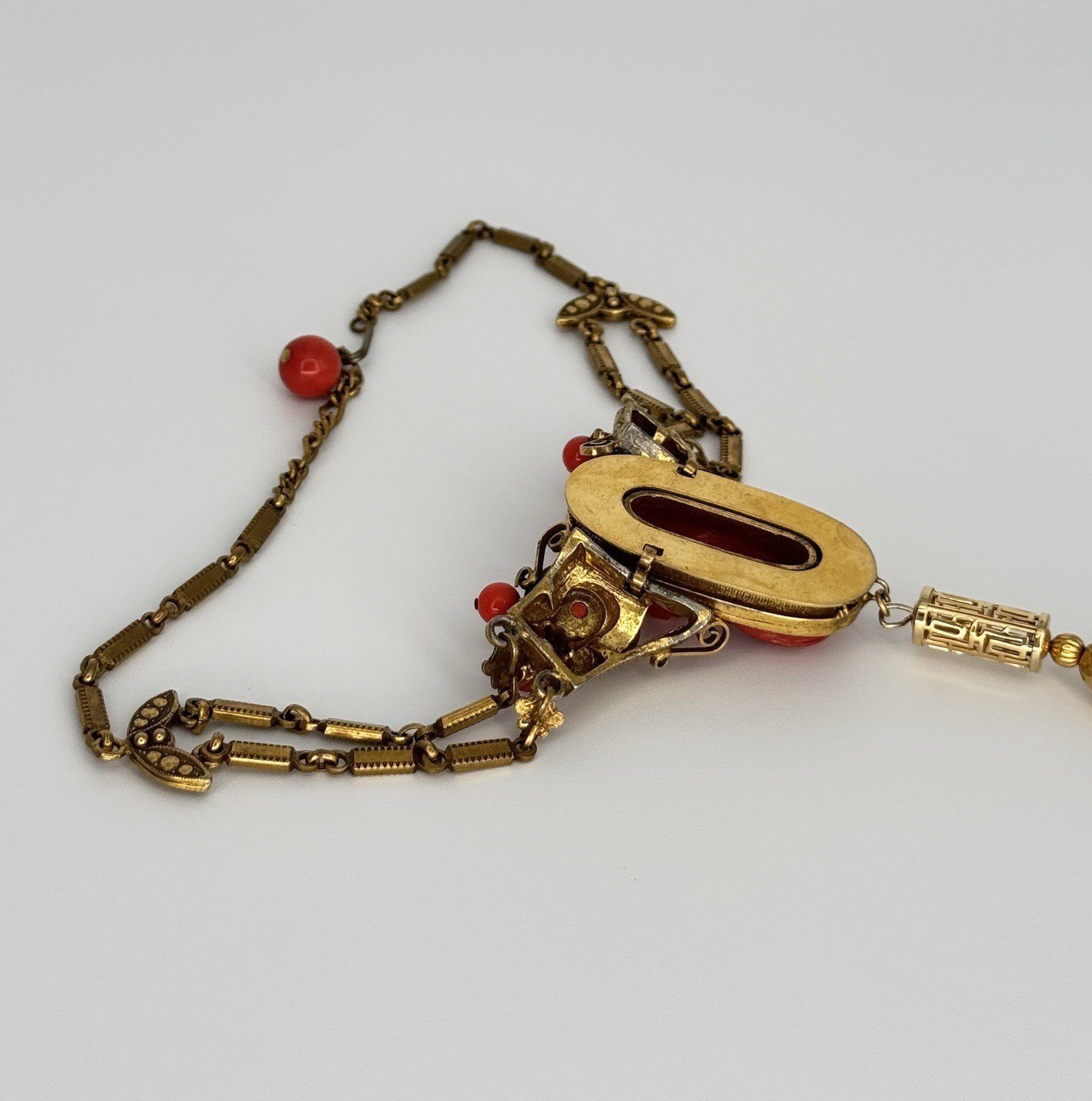 Vintage 1920s-1930s Art Deco Czech Faux Coral Cameo Brass Tassel Necklace
