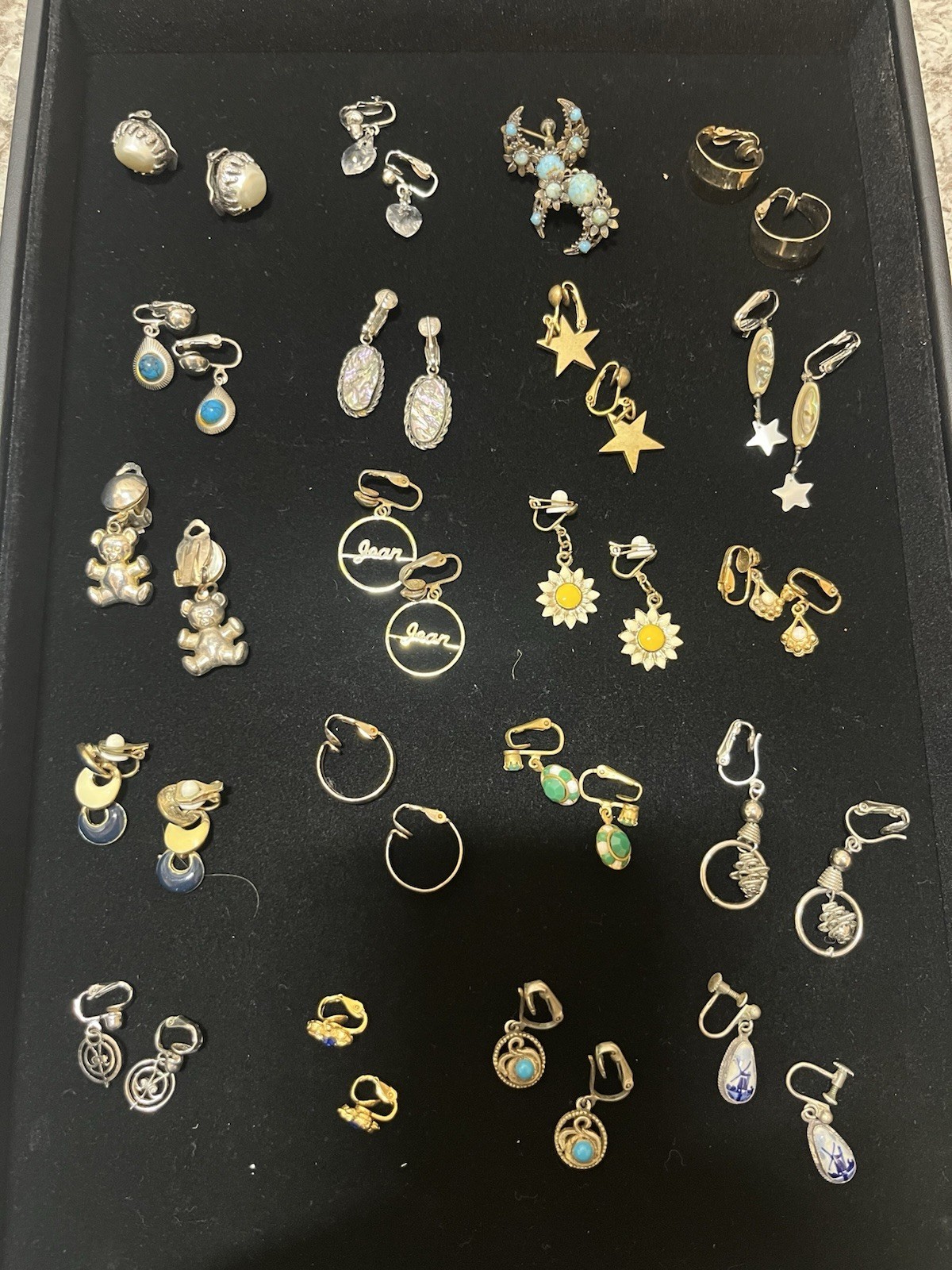 20 Pair Vintage Clip On EarRings Various Colors And Styles As Pictured Lot 02