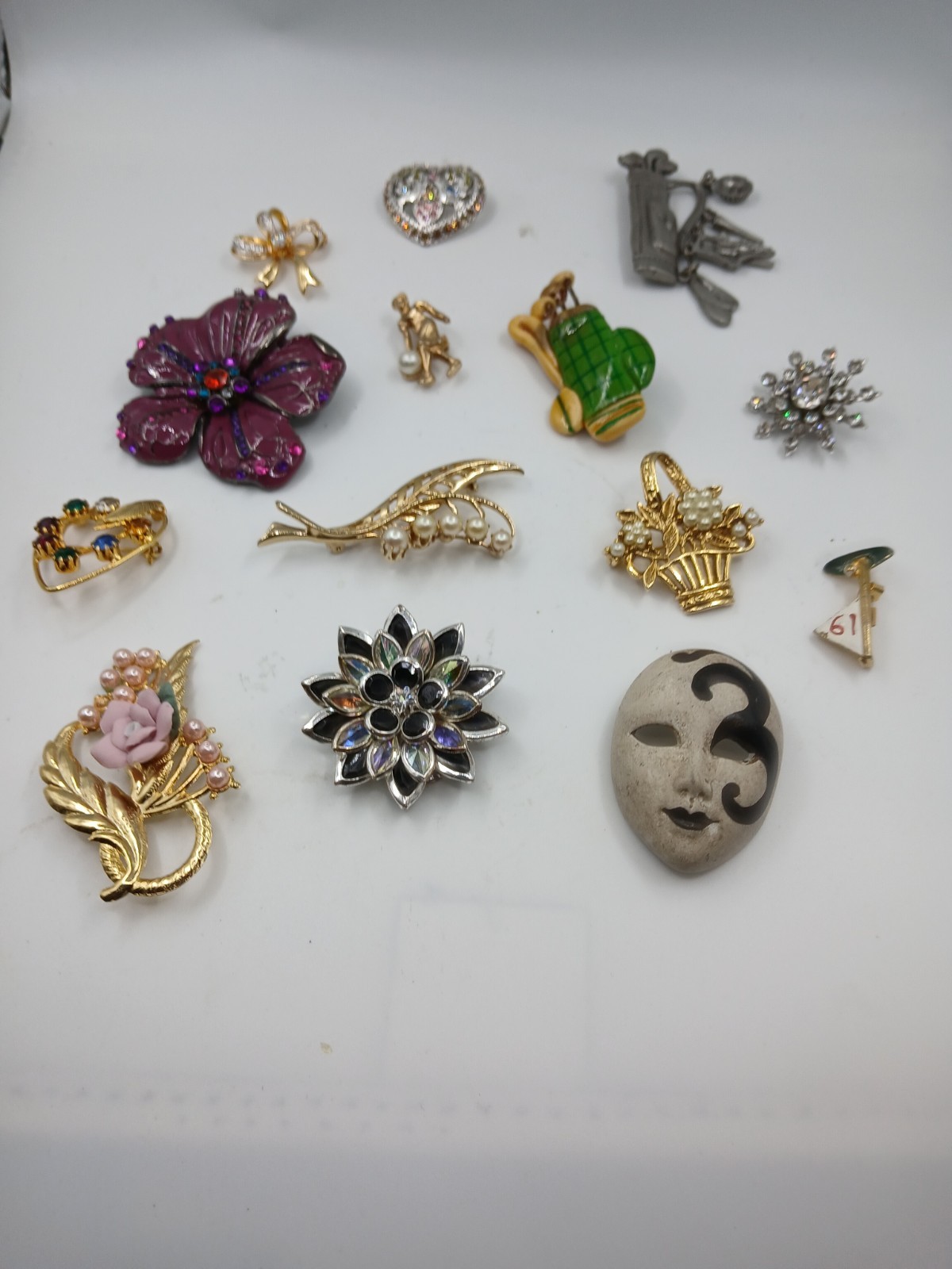 Vintage Lot Of Brooches. Golf Cart. Rhinestones. Colorful. Heart & Flowers