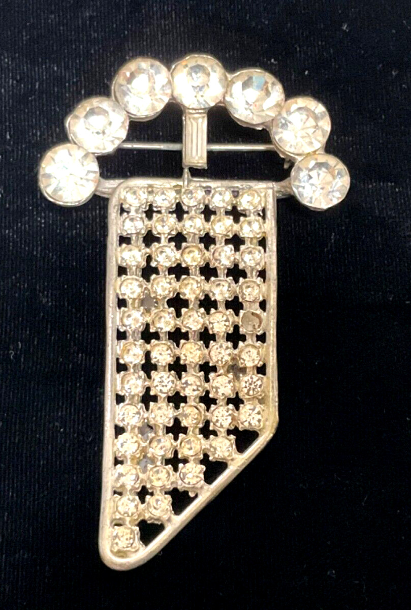 Brooch Interesting Design Faceted Crystal Rhinestones Silvertone Vintage