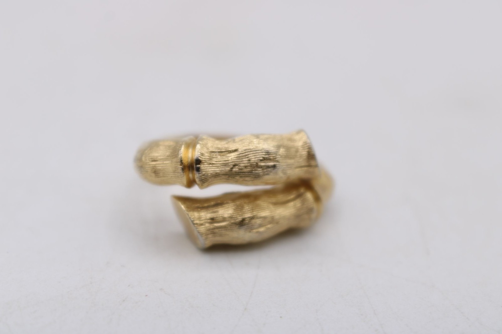 Napier Basic Bamboo Bypass Wrap Style Ring Sz 5.5 Textured Brutalist Vintage 70s