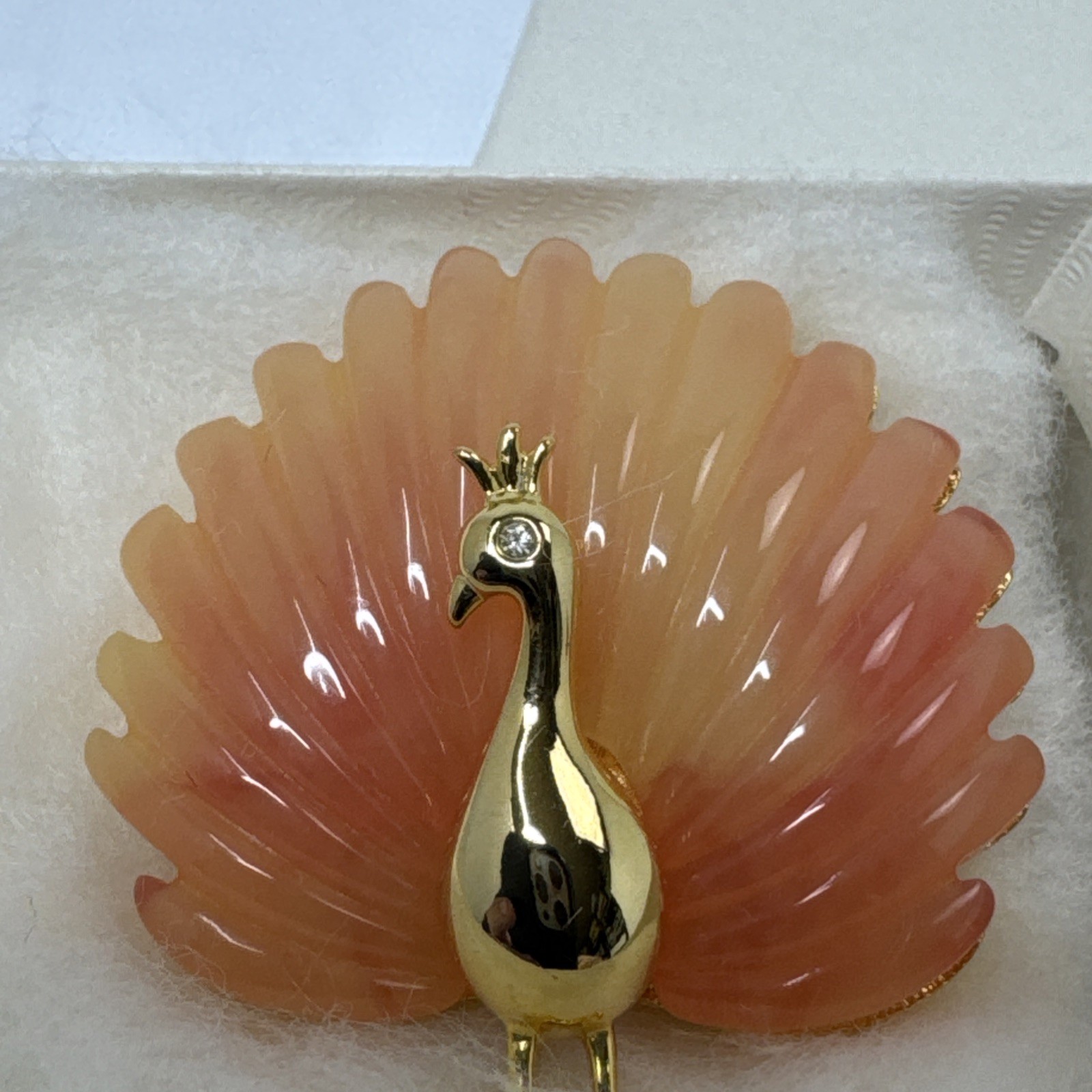 Vintage Lucite Peacock Brooch Pink Unsigned Hattie Carnegie Peach Sherbet