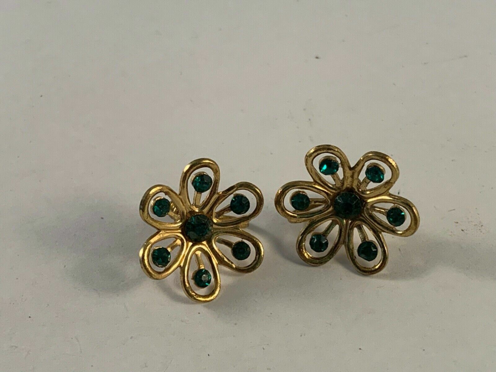 Earrings Screw Back Flowers Green Stones Gold Tone Vintage Huggies Granny Core