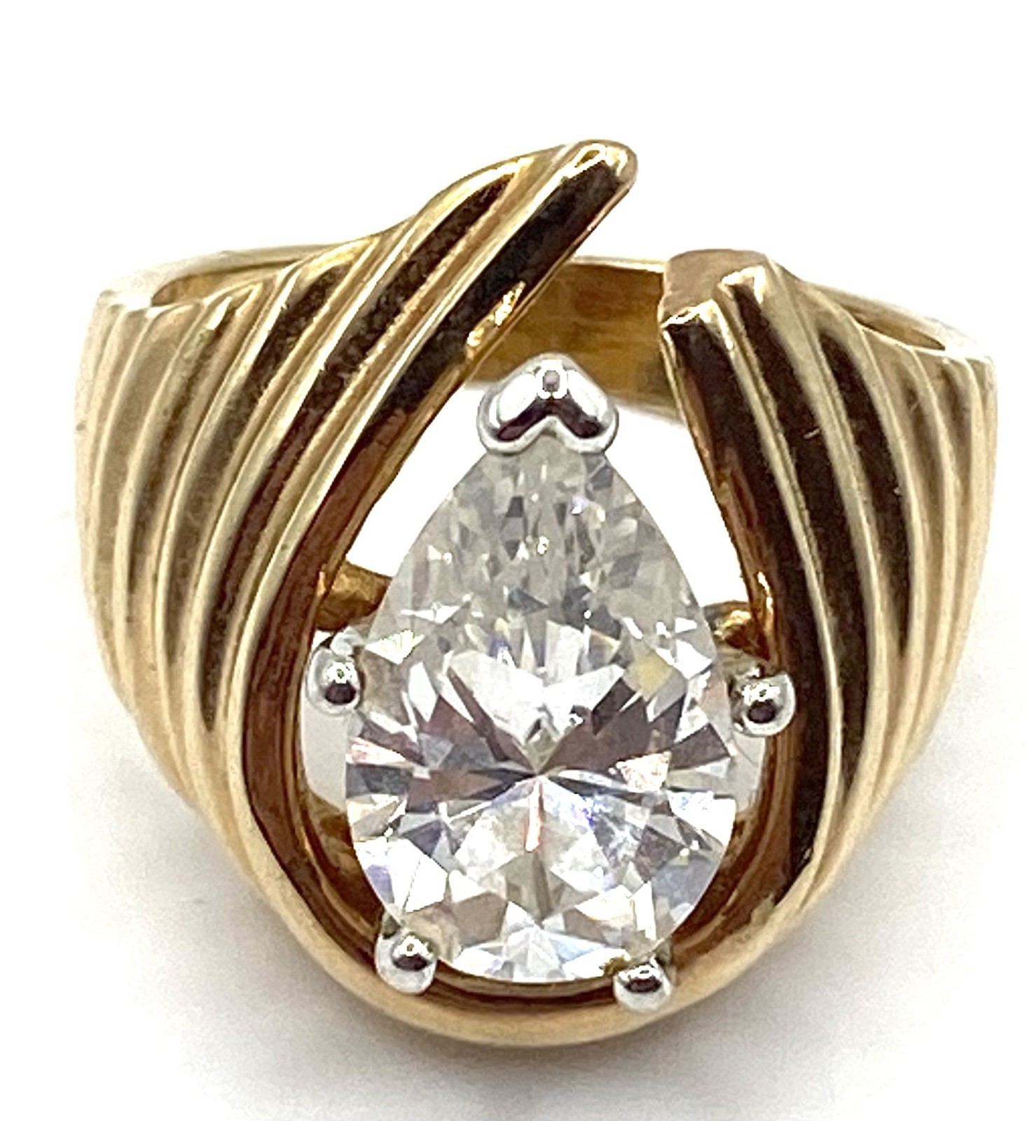 Vintage 18K Gold plated CZ Pear Brilliant Ladies Cocktail Ring Size 6.5