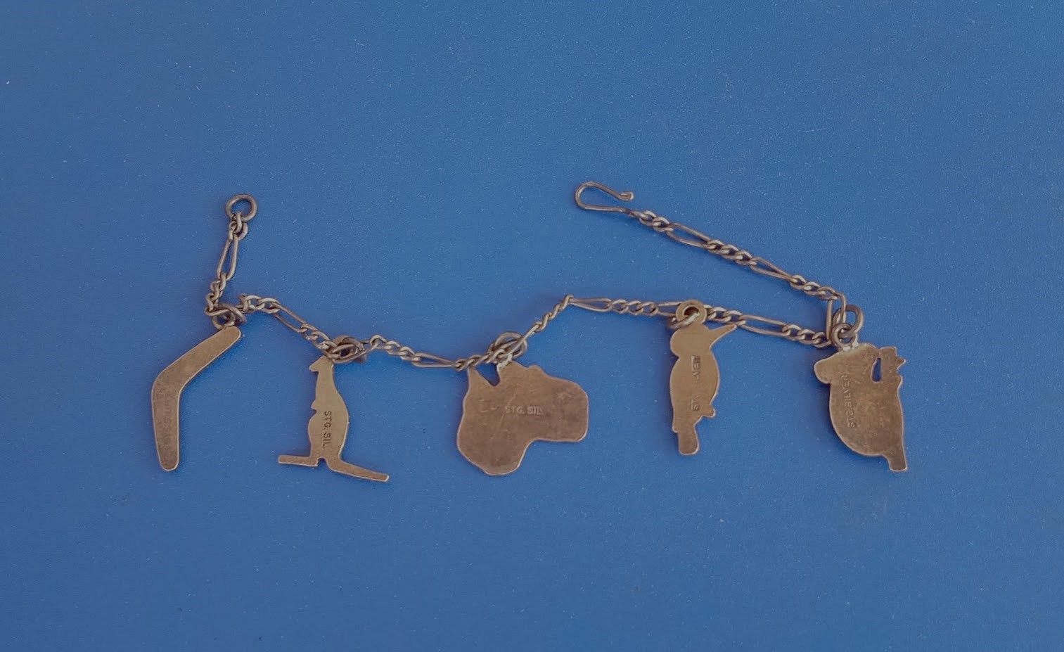 Vintage Australia Sterling Silver Charm Bracelet – 5 Charms – STG SIL