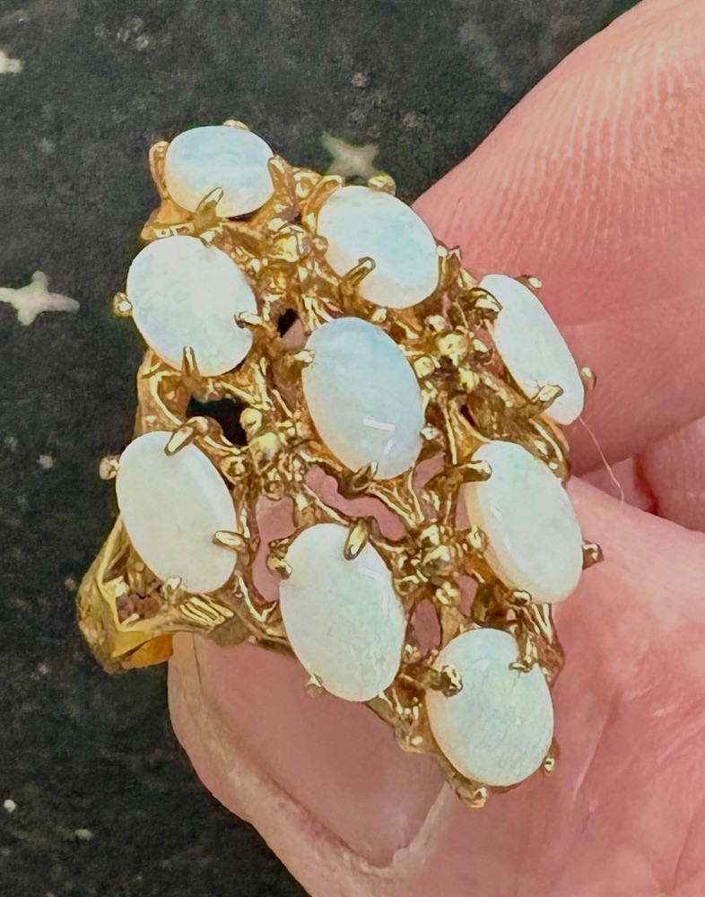 Vintage Lof Of 7 Fashion Rings Size 6.6-9 4-Gold Color 3-Silver Color All W/Gems
