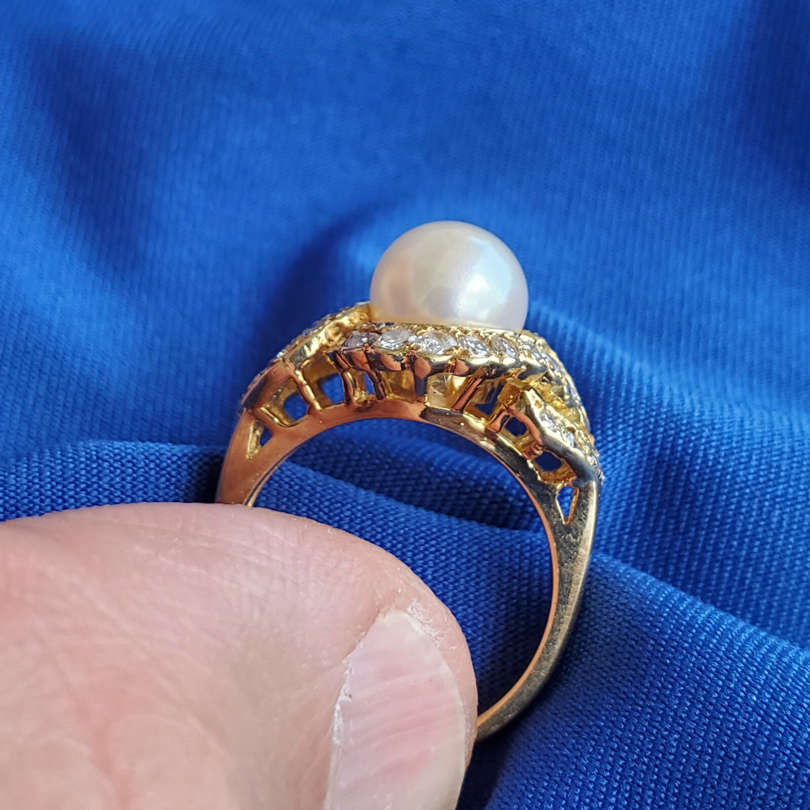 Original EARTH MINED DIAMOND Pearl Deco Engagement Ring Statement SOLID 18K GOLD