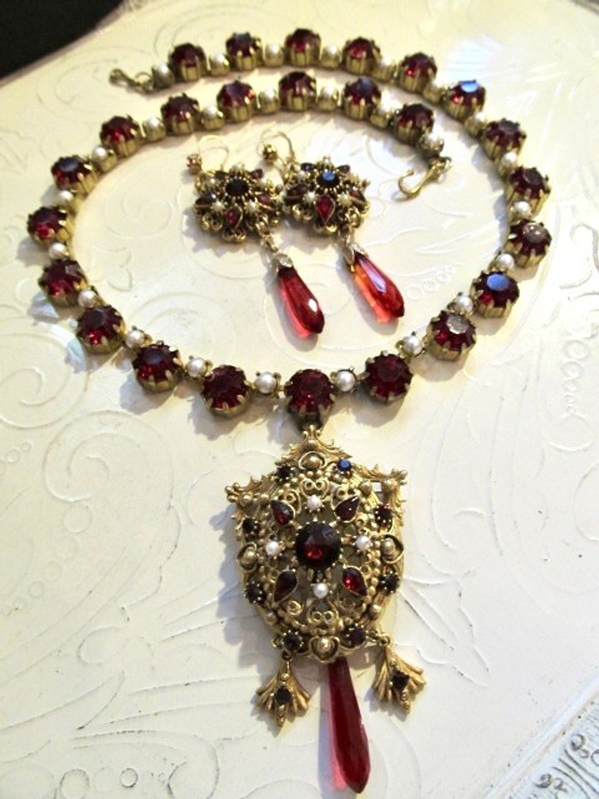 VtG FLORENZA Faux Garnets & Pearl Necklace Pin/Pendant and Bracelet SET Restored