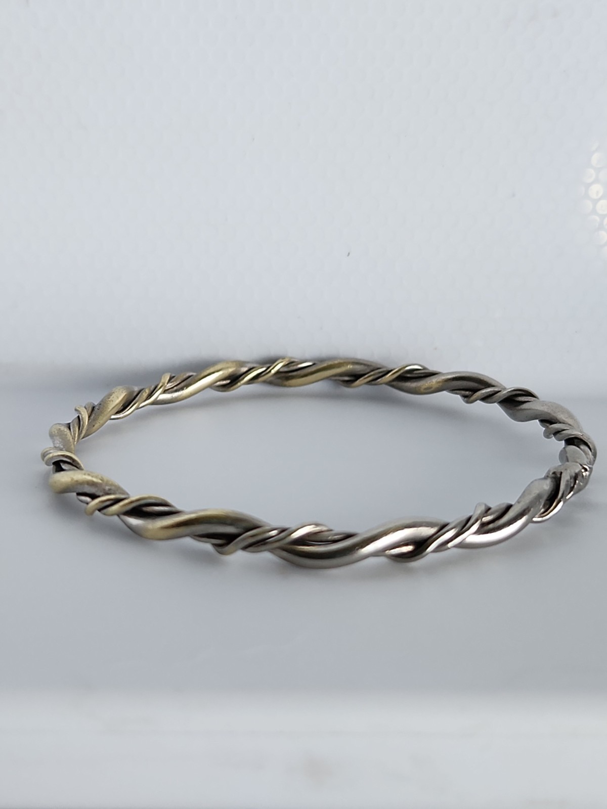 925 Silver Twisted Wire Bracelet Unreadable Brand Name Marking Inside Sz 7.5″