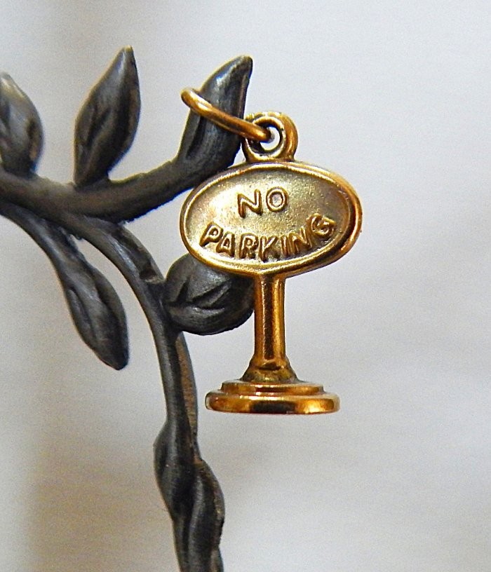Vintage Solid 10k Gold Charm ~ NO PARKING Traffic Sign 1.0g ~ Estate D76