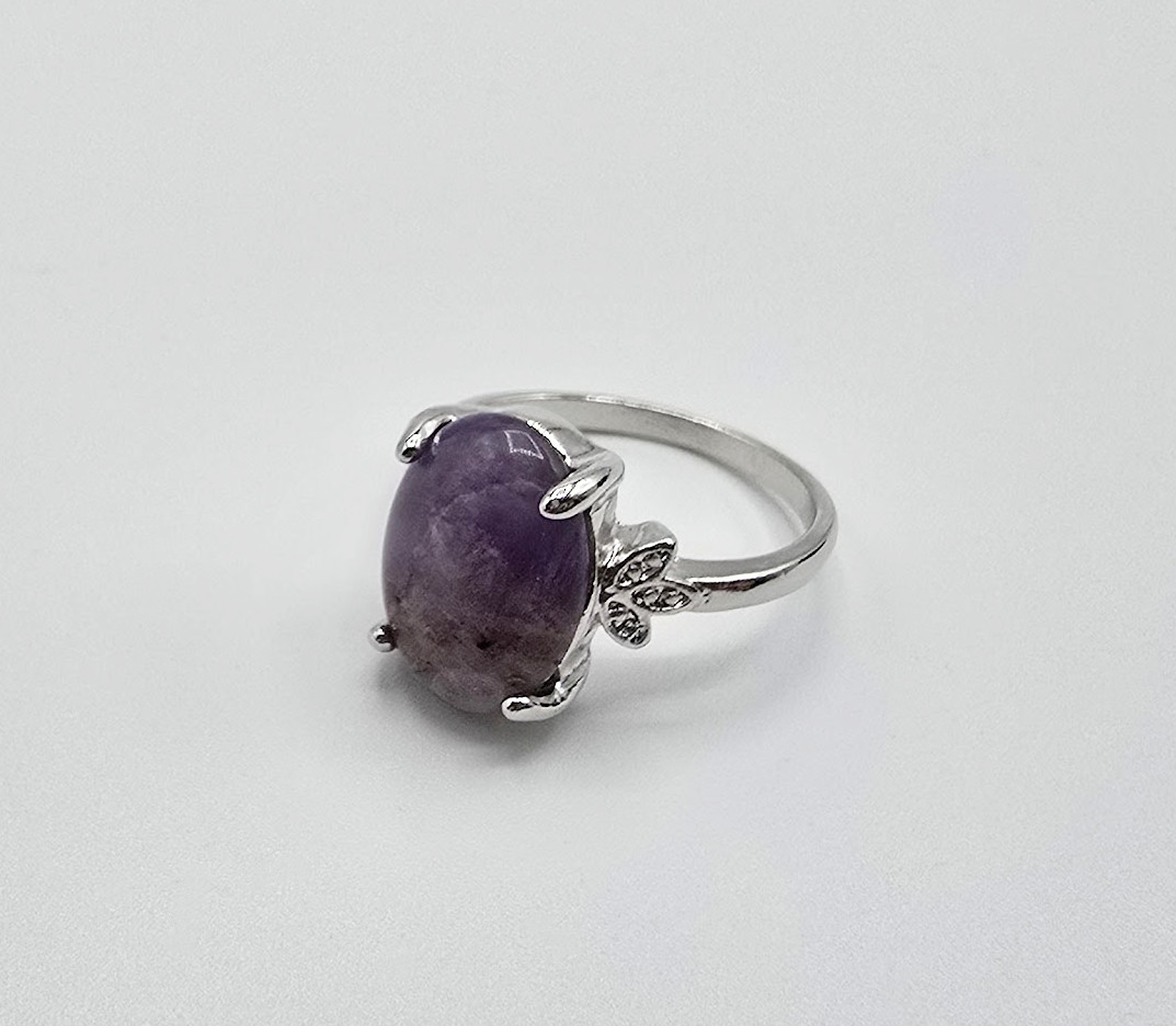 Women’s Silver Tone Oval Amethyst Natural Stone Purple Women’s Ring Size 7.5