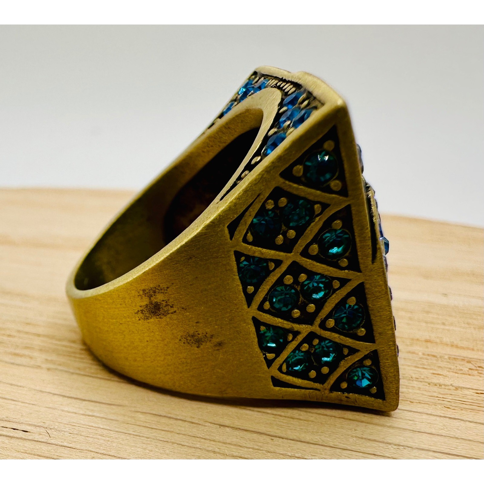 Rare LA Vintage Blue Crystal Celtic Square Statement Ring Gold Tone Size 6