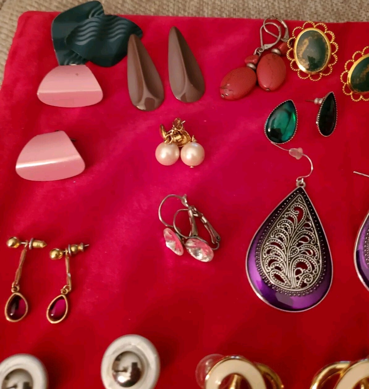 Vintage 37 Pair Of Fashion Earrings Multicolor Tones Types See Pictures