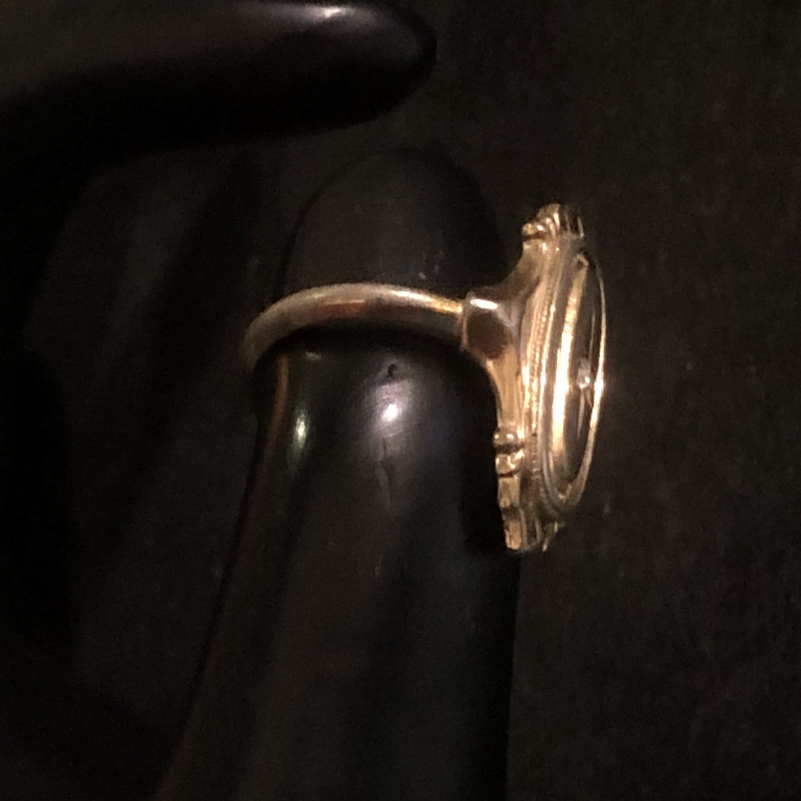 Vintage Avon Kensington Victorian Ring Gold Tone Oval Rhinestone Adjustable