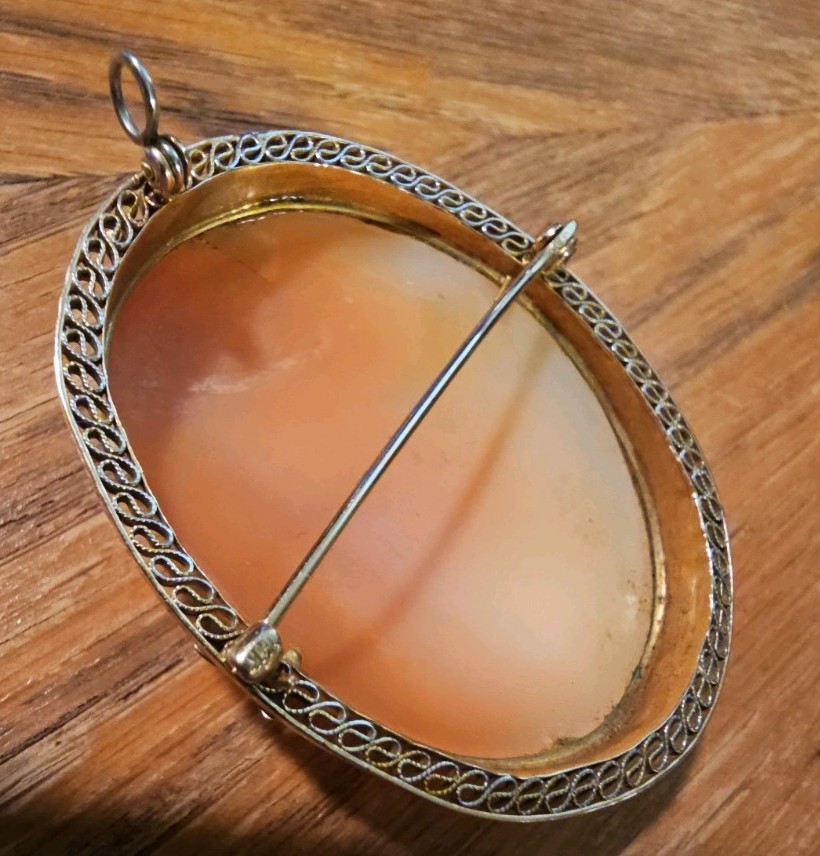 EARLY Vintage 14k Yellow Gold Shell Carved Cameo Brooch/Pendant 2″x1.5″ C-clasp