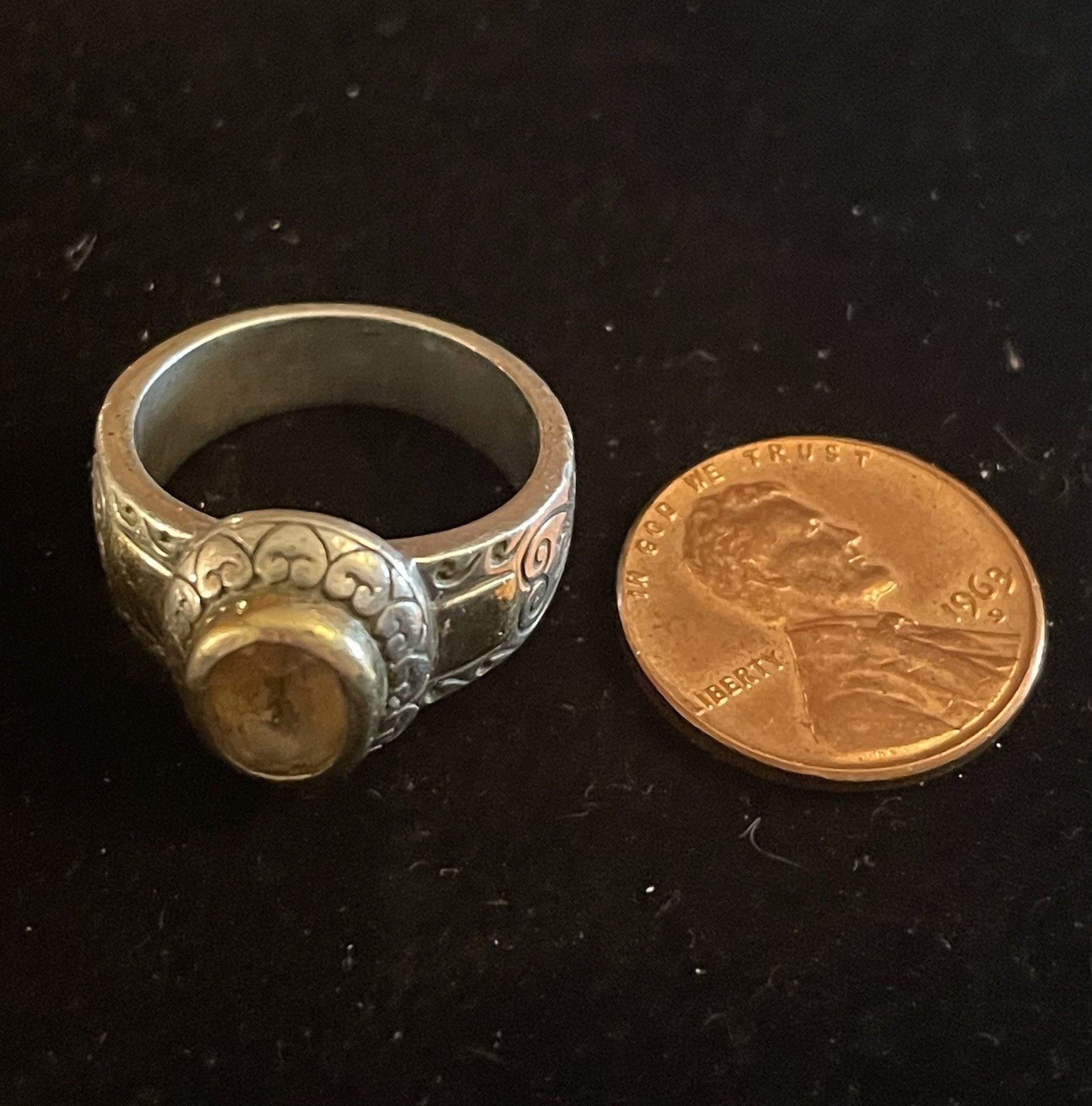 Vintage Sterling Silver Yellow Stone Ring. Size 6. Signed. Stamped