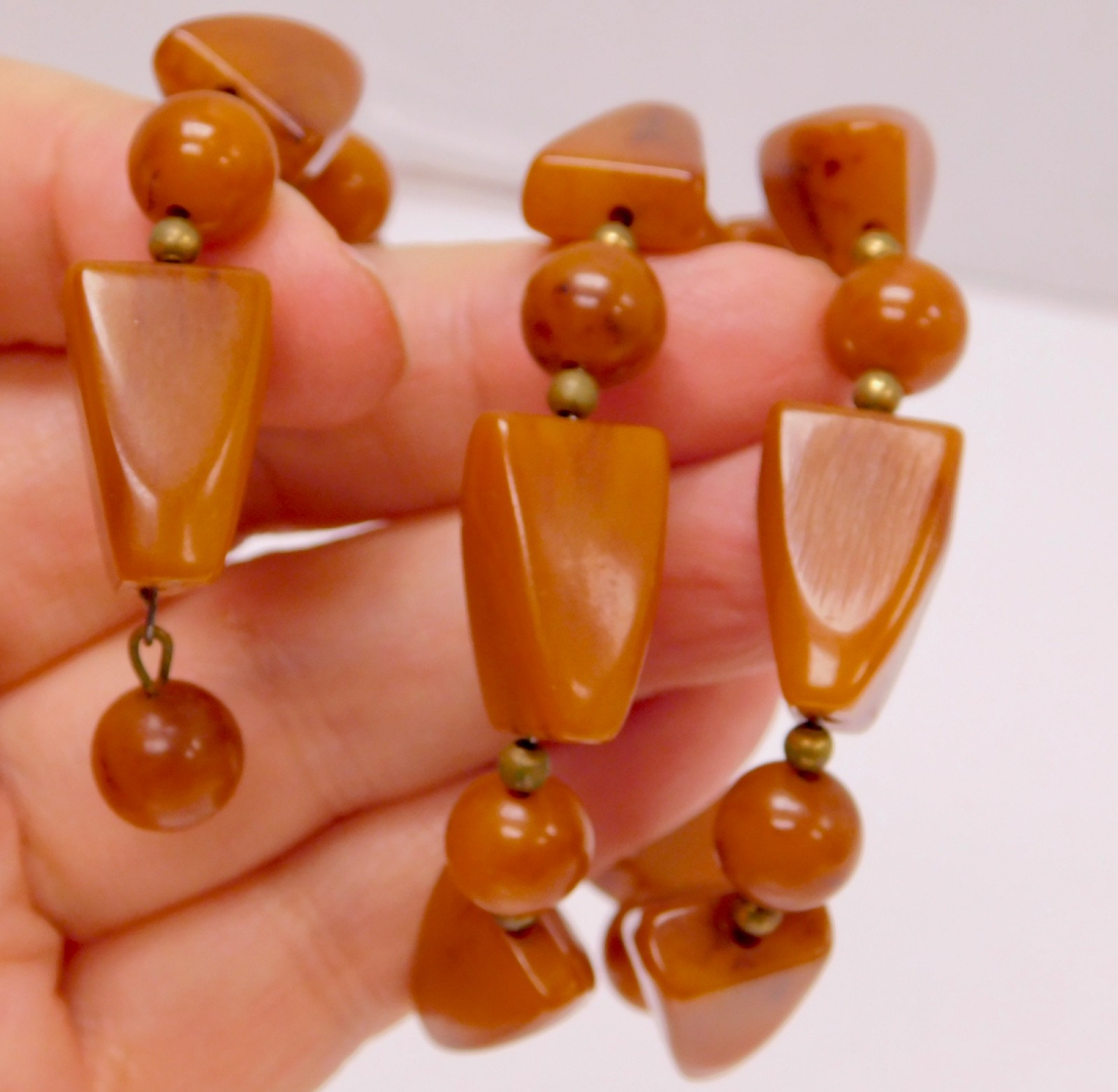 Vintage Bakelite Coil Wire Wrap Golden Brown Bead Bracelet