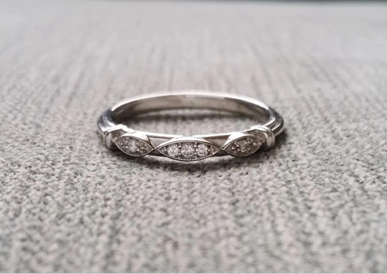 Vintage Art Deco Style 1.5 Ct Lab Created Diamond 14k White Gold FN Wedding Band