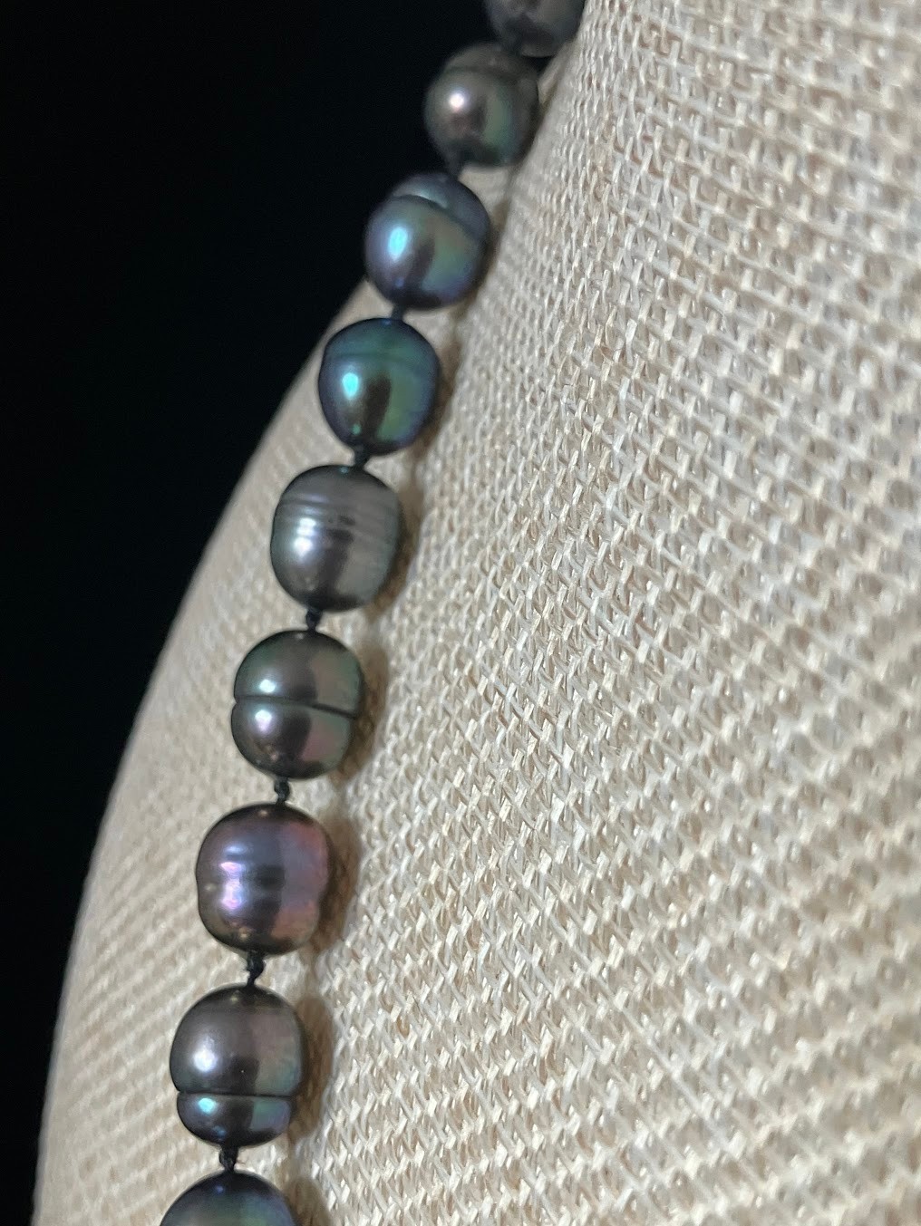 Pearl Necklace Hand Knotted Beads Oil Slick Peacock 9-10mm 925 Clasp 18″