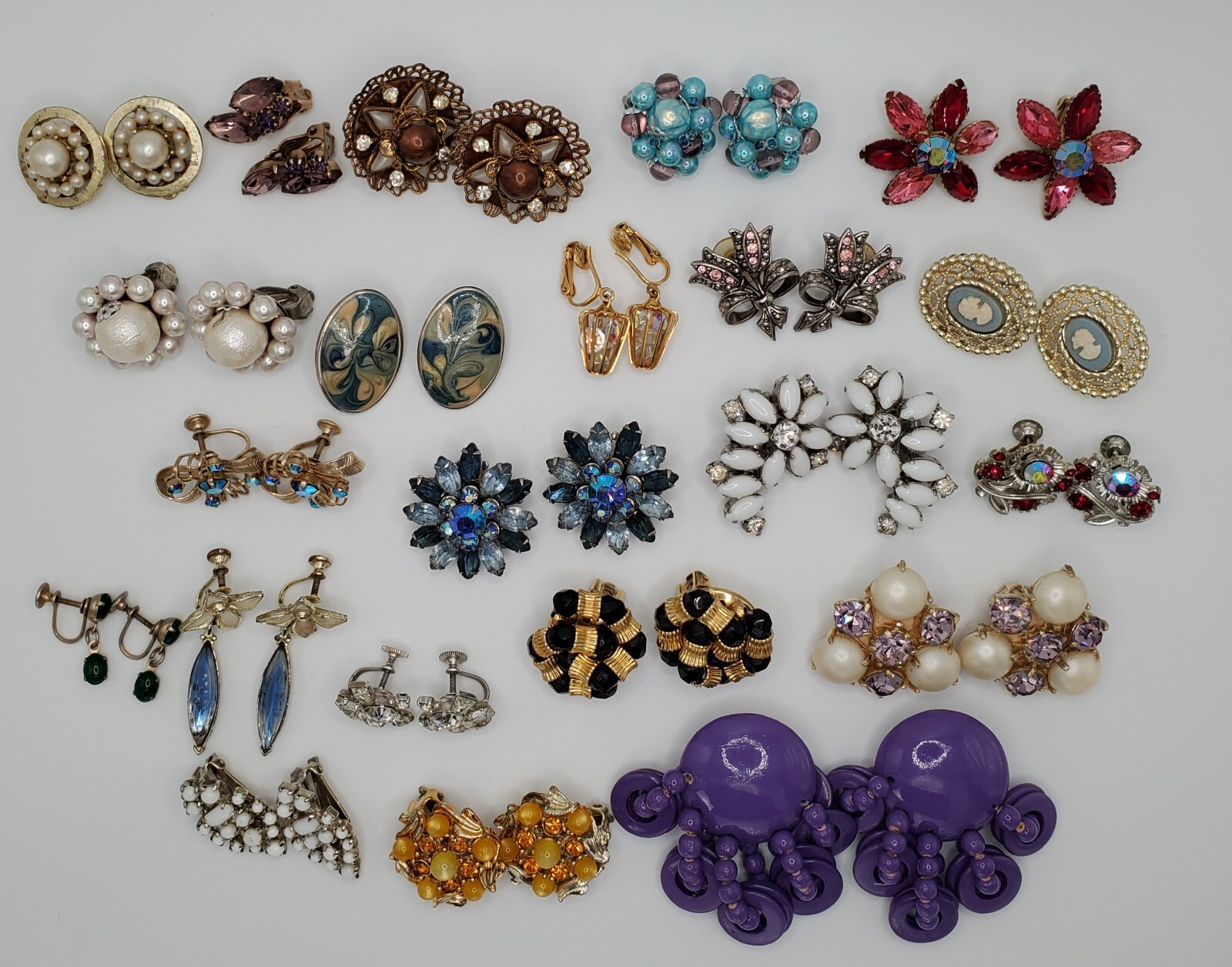 Vintage Earrings Lot 22 Pairs Lisner Sarah Coventry Coro Avon Tulips Clip-on