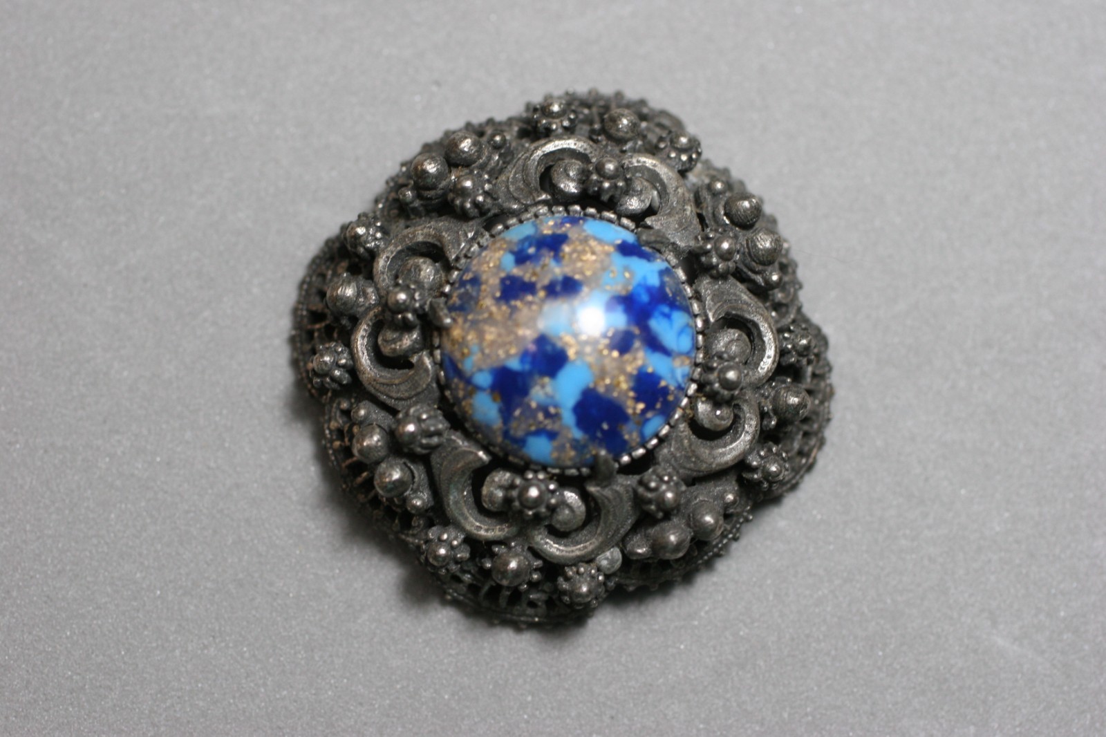 Florenza Blue Art Glass Cabochon Round Brooch /Pin Signed Florenza Vintage