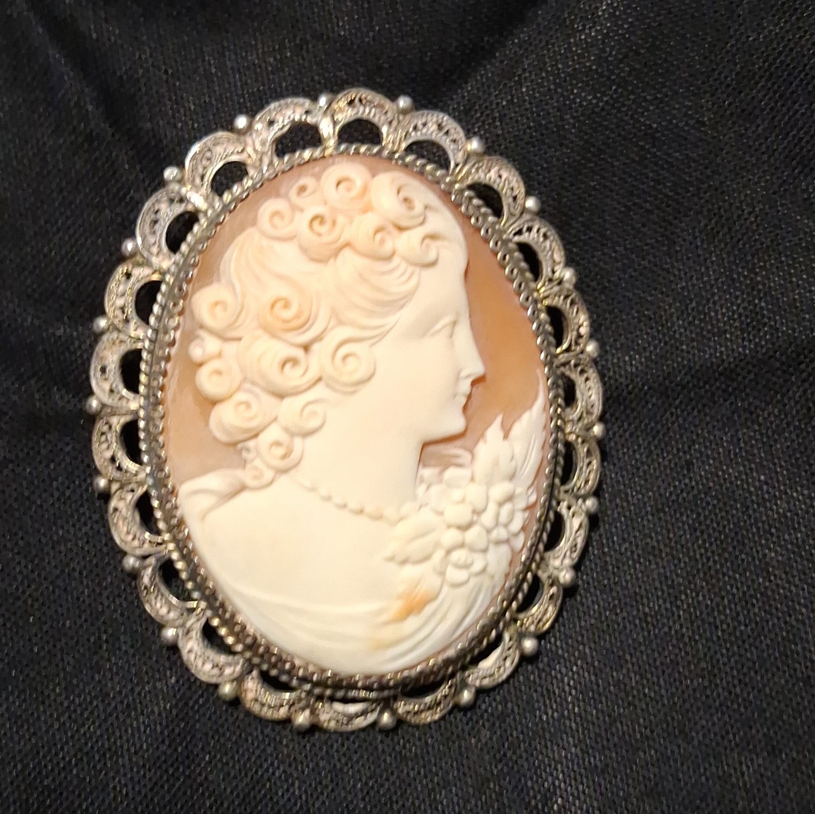Vintage Italian Shell Cameo Brooch Pendant Gold Wash Over 800/835 Silver