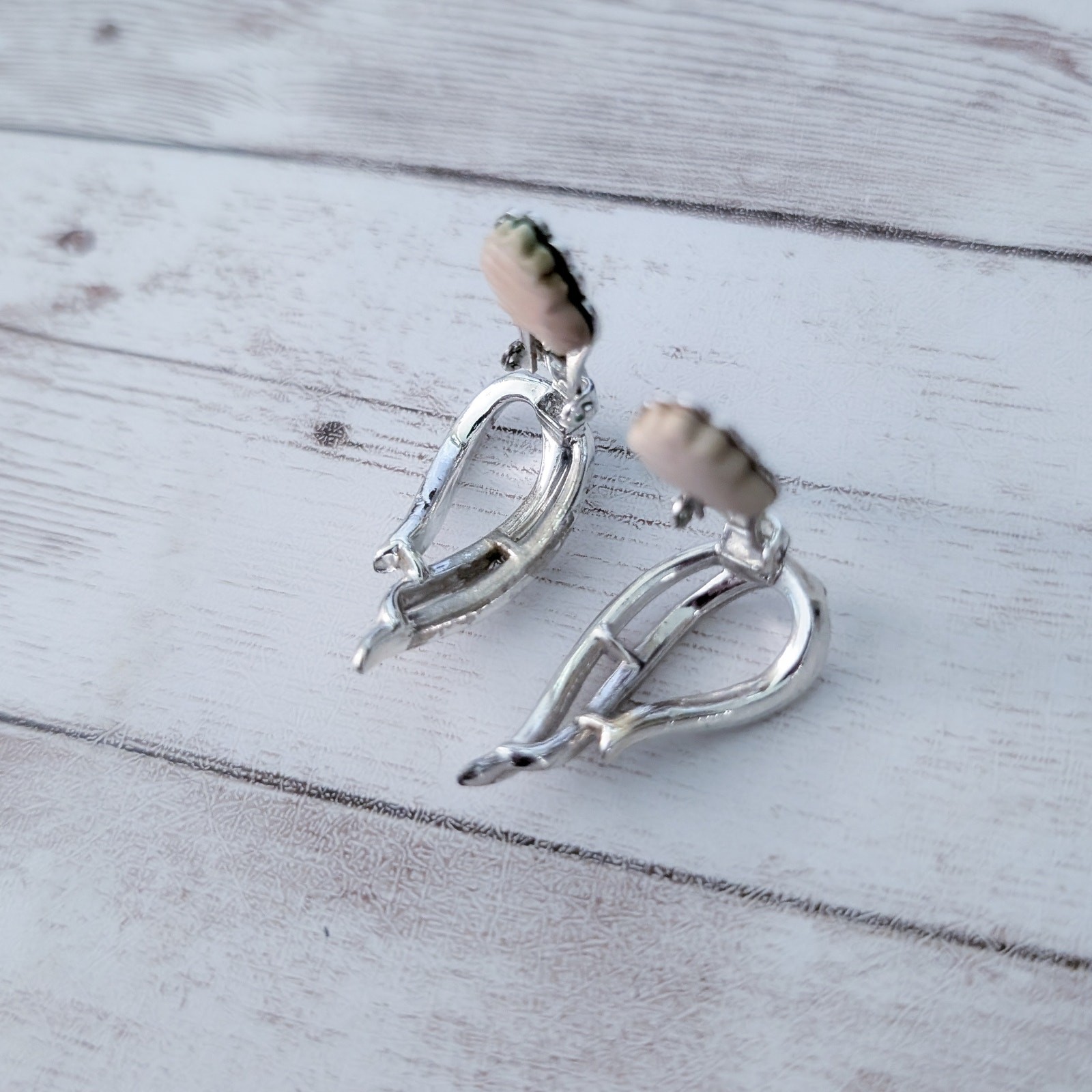 Vintage Sarah Coventry Clip On Earrings Silver Tone – Fair Condition