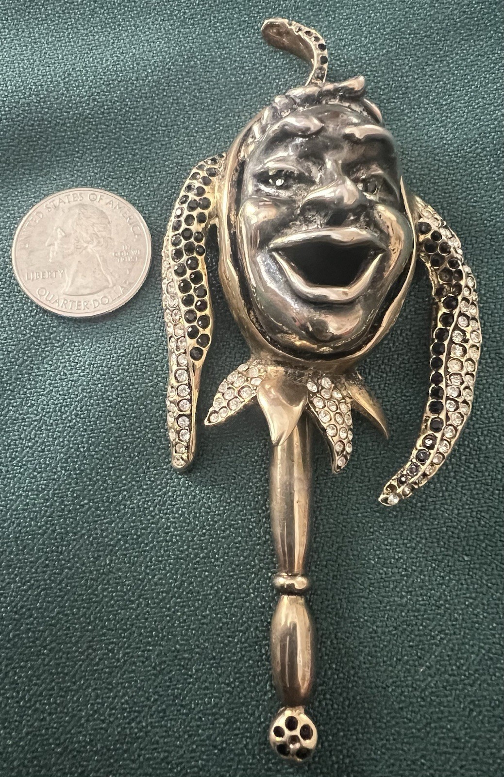 FABULOUS UNSIGNED RETICULATED JESTER BROOCH BLACK/CLEAR RHINESTONES EXCELLENT