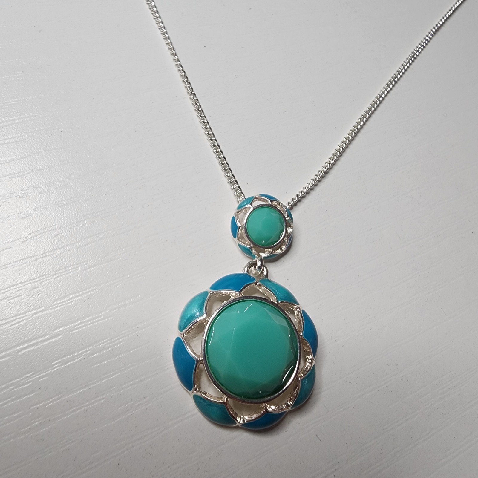 Vintage AVON Signed SAQ Faux Turquoise Blue Enamel Pendant Necklace Silver Toned