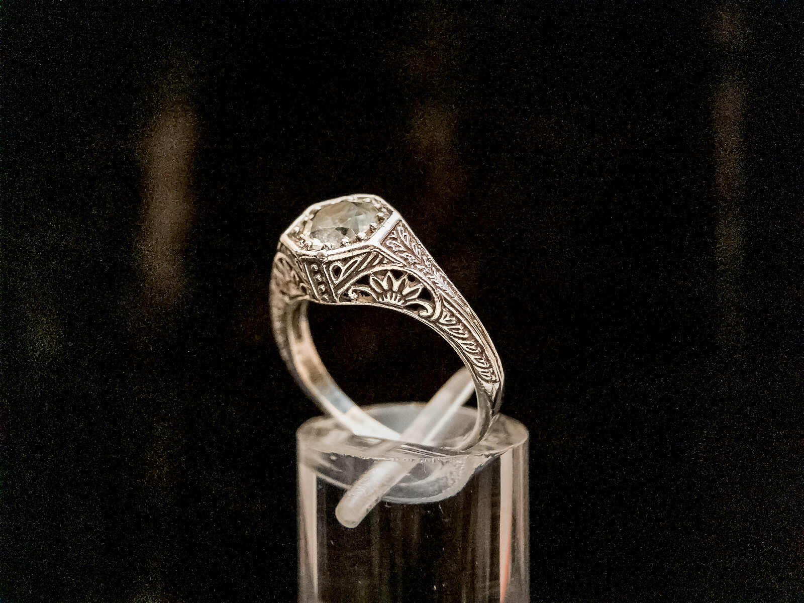 Vintage Sterling Silver Filigreed Openwork Ring with Glass Stone
