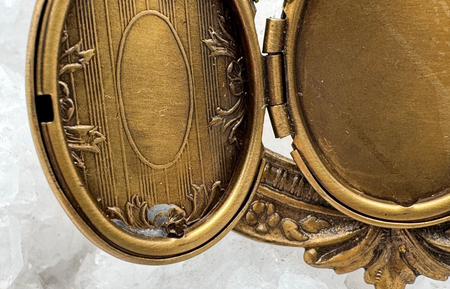 Victorian Revival Locket Brooch – Gold-plated locket.