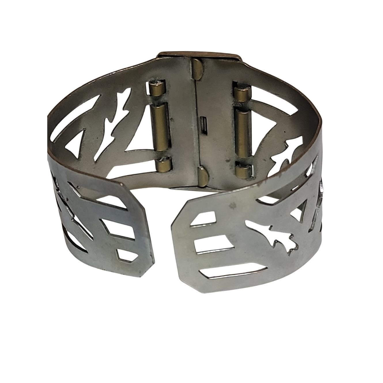Vintage Silver Tone Hinged Clamper Cuff Bracelet Cutout Leaf Design Small 5.5