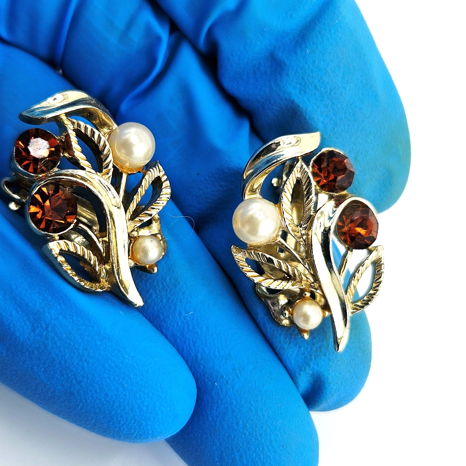Vintage Signed LISNER Clip On Earrings Amber Rhinestone Faux Pearl Gold Tone MCM