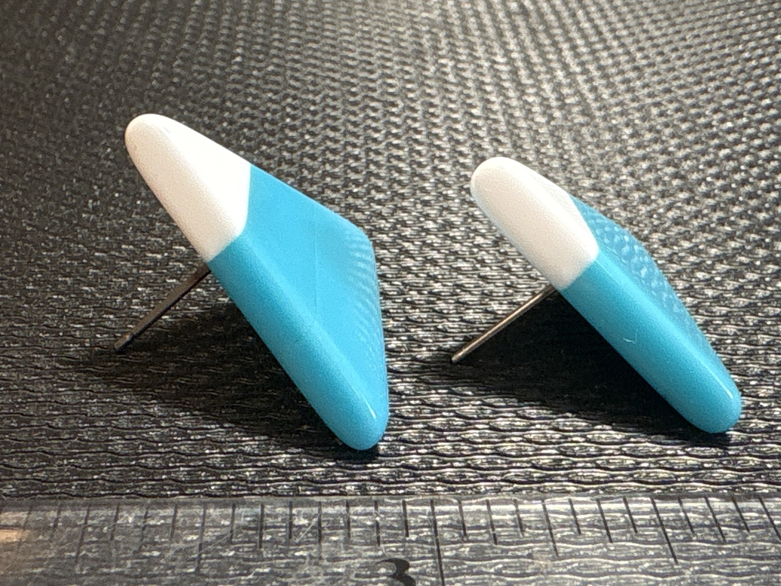 Vintage Geometric Triangle Stud Earrings N/A (Costume Jewelry) 1980s