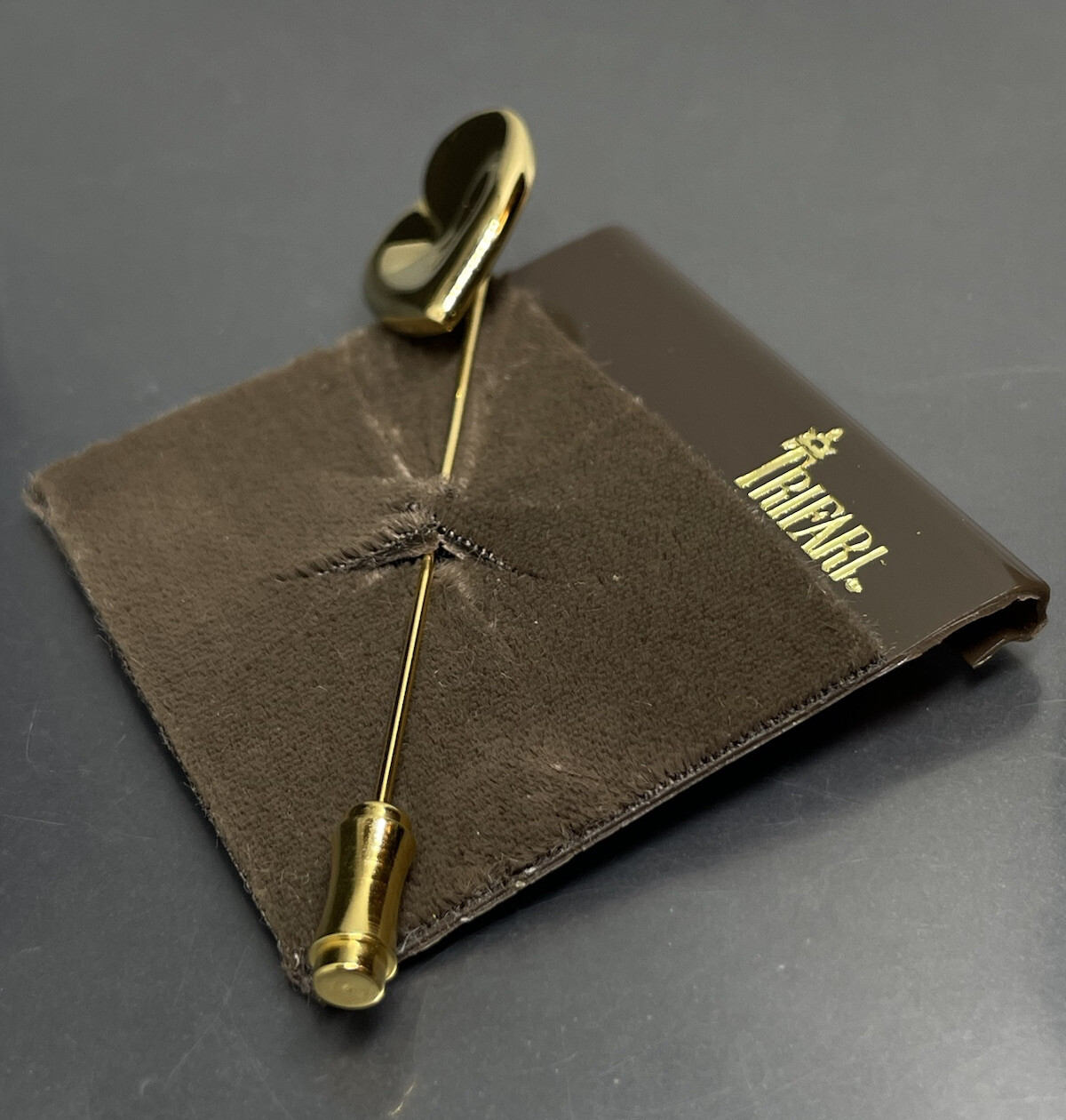 Vintage Crown Trifari Heart Stick Pin Gold Tone On Card 2.8 in Signed✨