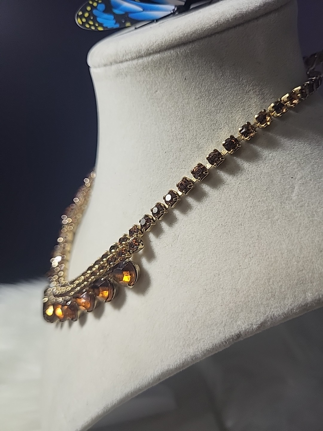 Vintage Unsigned Rhinestone Necklace