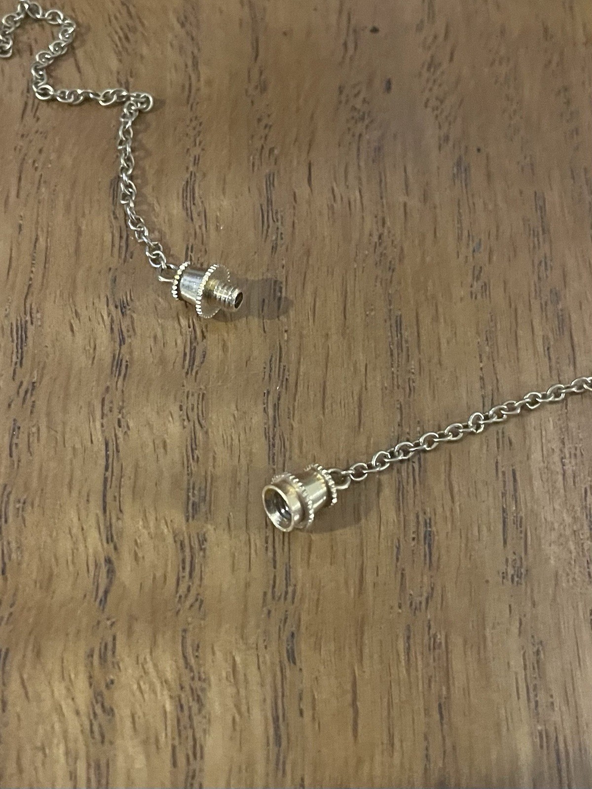 Vintage Tiger Eye Stone in Bronze Floral Motif Pendant 20” Chain Necklace Estate