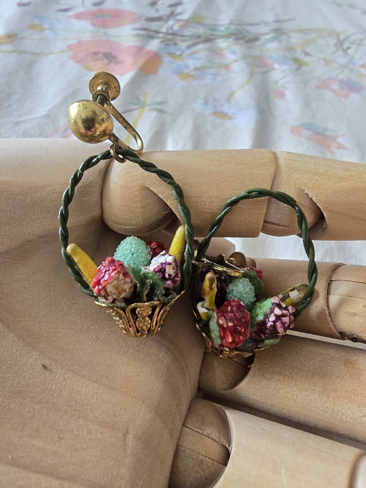 Vintage 1940s Woven Fruit Basket Earrings Screw Back Kitsch Rockabilly