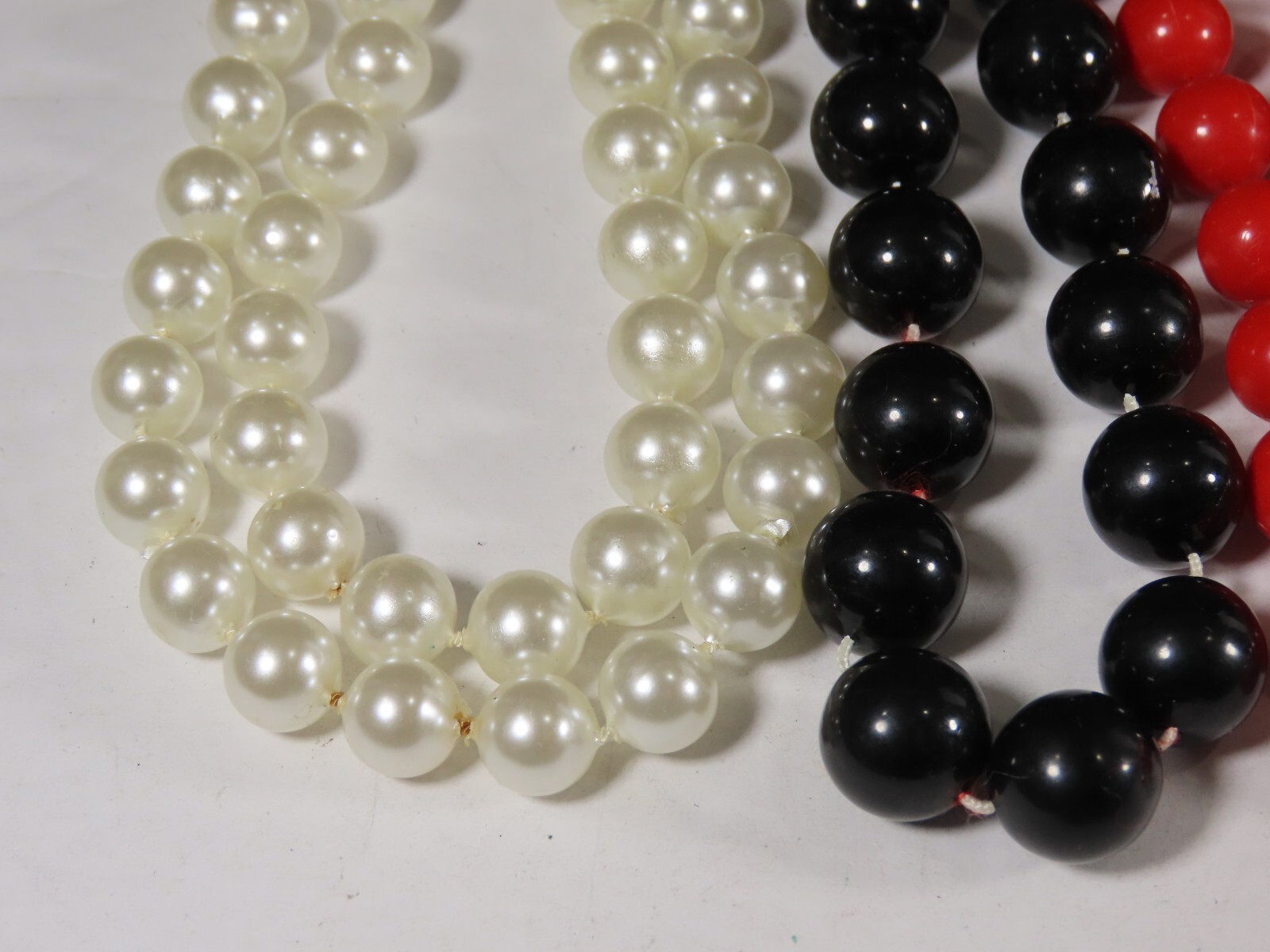 Beaded Necklace Lot Hong Kong Simulated Pearls + Gorgeous Vintage Mod C3225