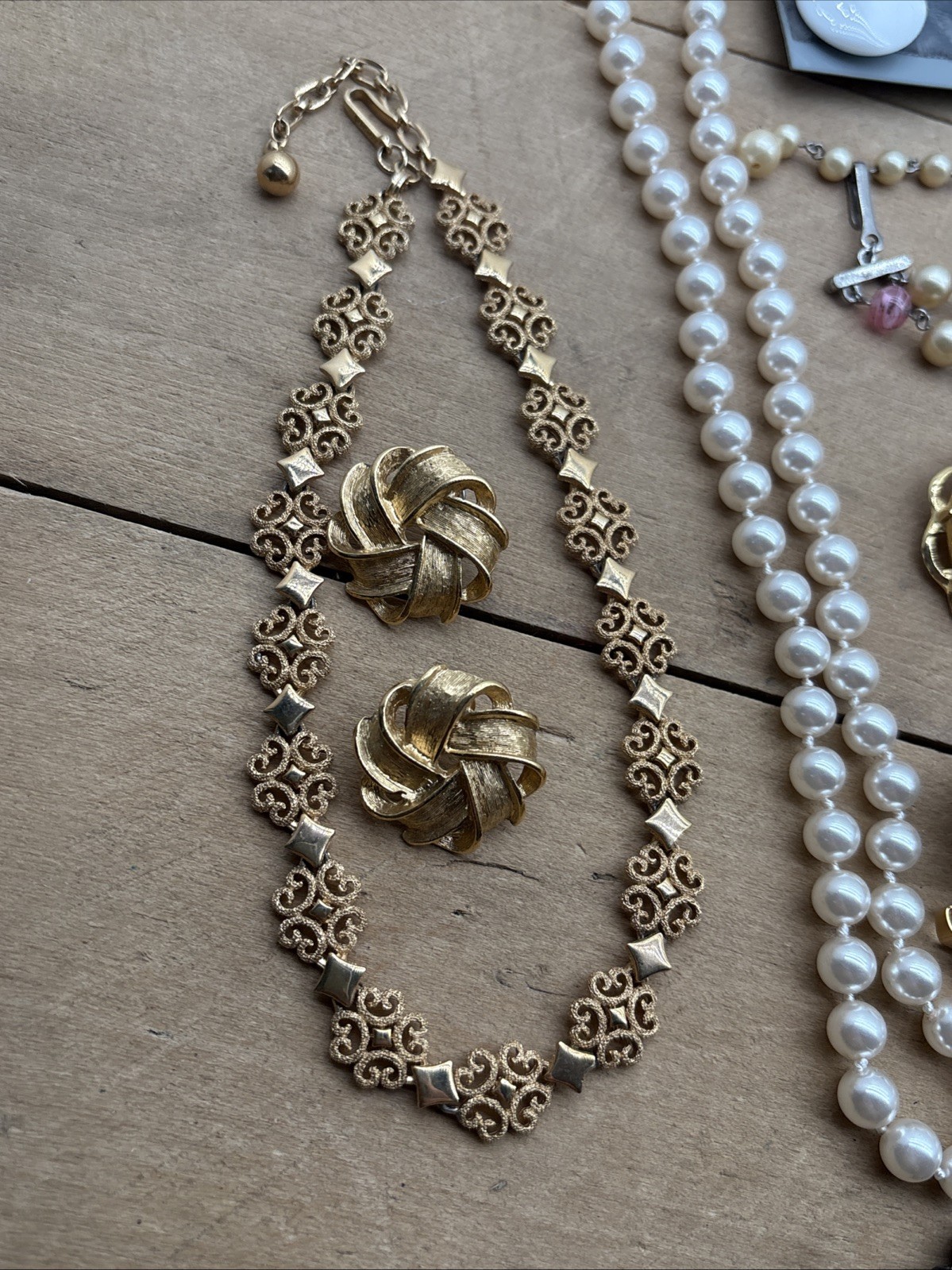 VTG Estate Jewelry Gold/Silver Tone Cameo Rhinestone C-Clasp Some Signed NICE 20