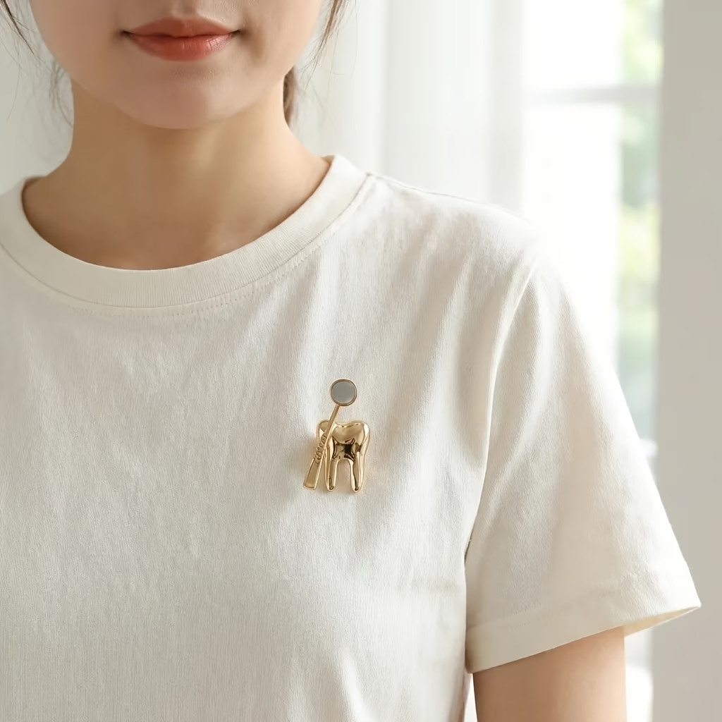 Vintage Teeth & Mirror Brooch Zinc Alloy KC Golden-Plated Playful Dental