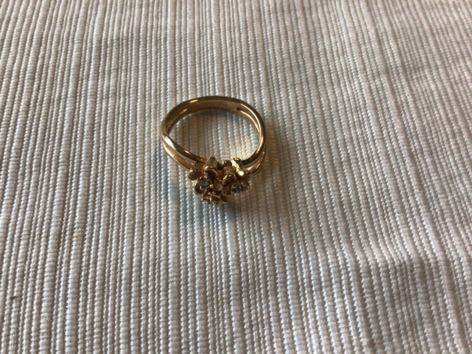 Vintage AVON Lot 3 Rings – Purple Amethyst (faux) – Sapphire (faux) UNKNOWN SIZE
