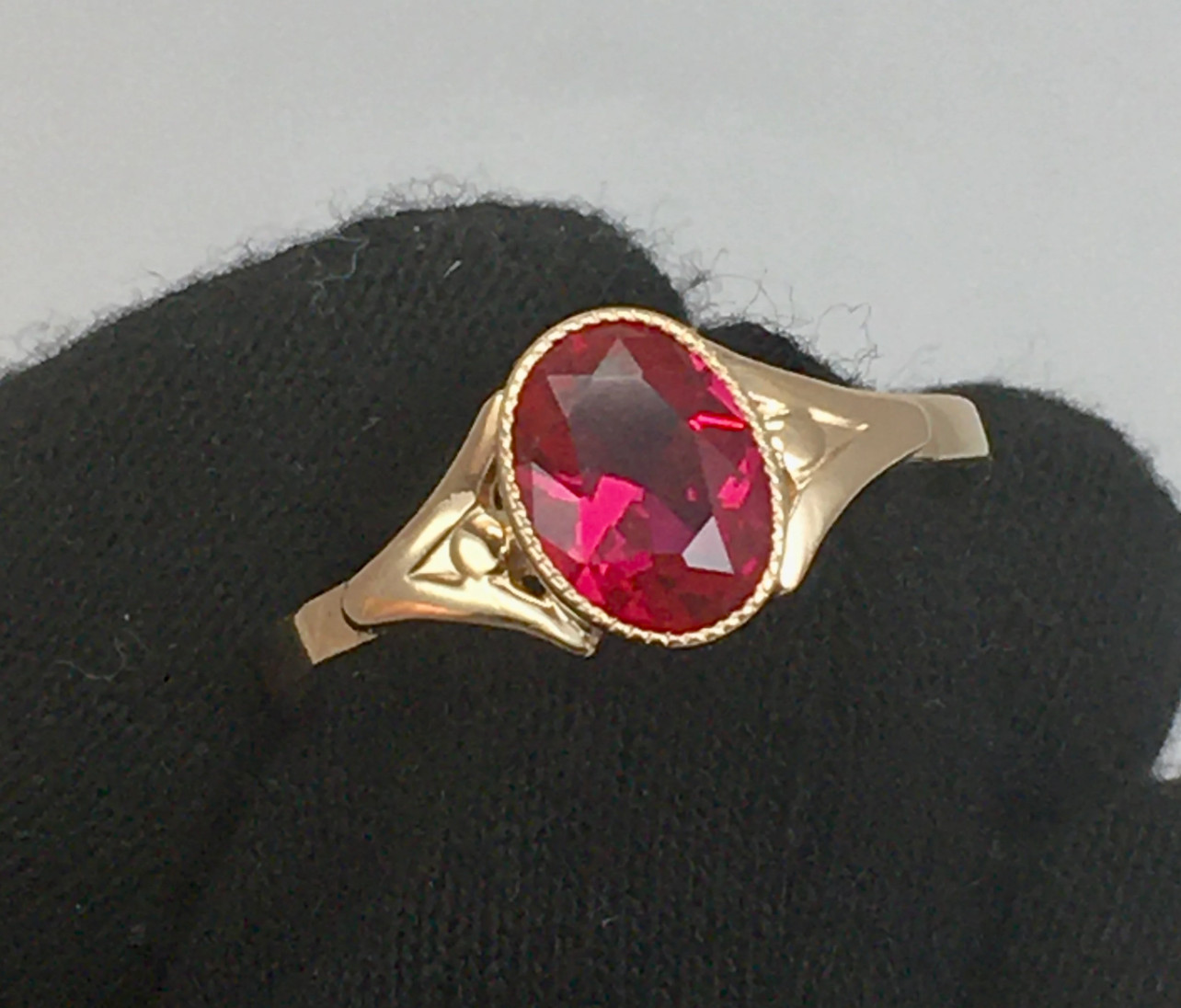 Chic Vintage Original Soviet Rose Gold 583 14k Ring With Ruby 6.5 US 1,85 g.