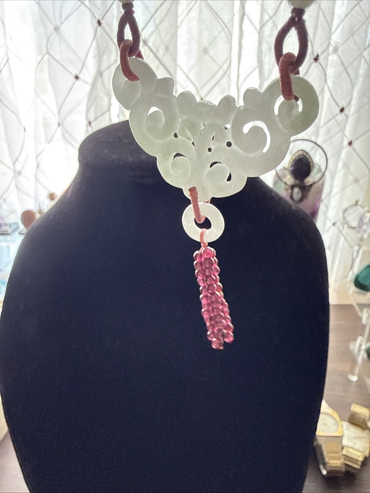 vintage jade pendant necklace