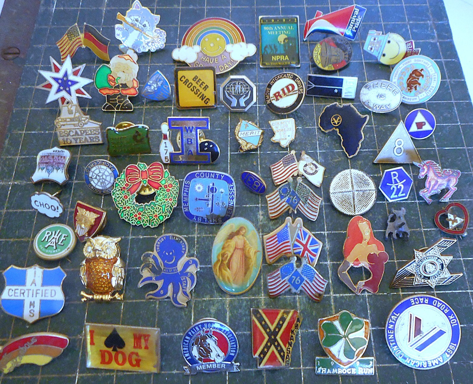 Lot of 80+ pins pinback. Olympics, Raiders, Beer, Flags, Animals, Oddities, Mix