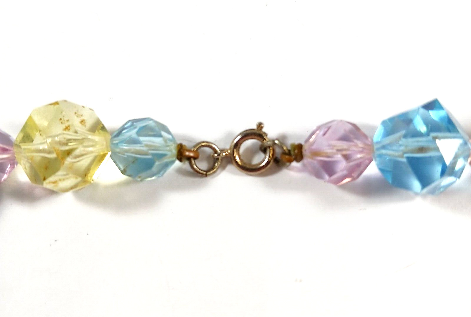 Vintage Pastel Faceted Acrylic Glass Berries Leaves Bead Necklace ~ 35 inches