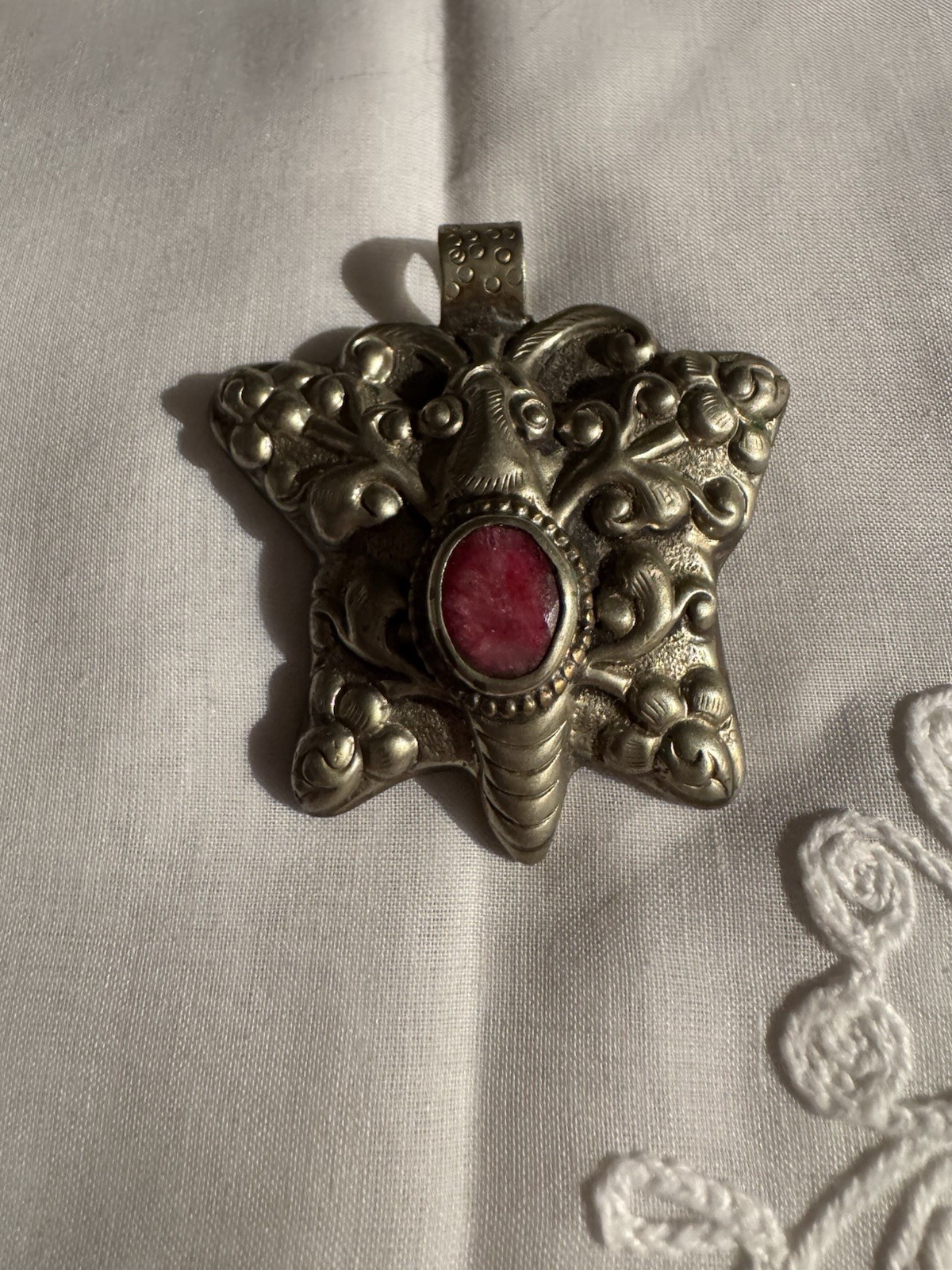 Butterfly – Vintage silver whimsicalp endant With Pink Natural stone