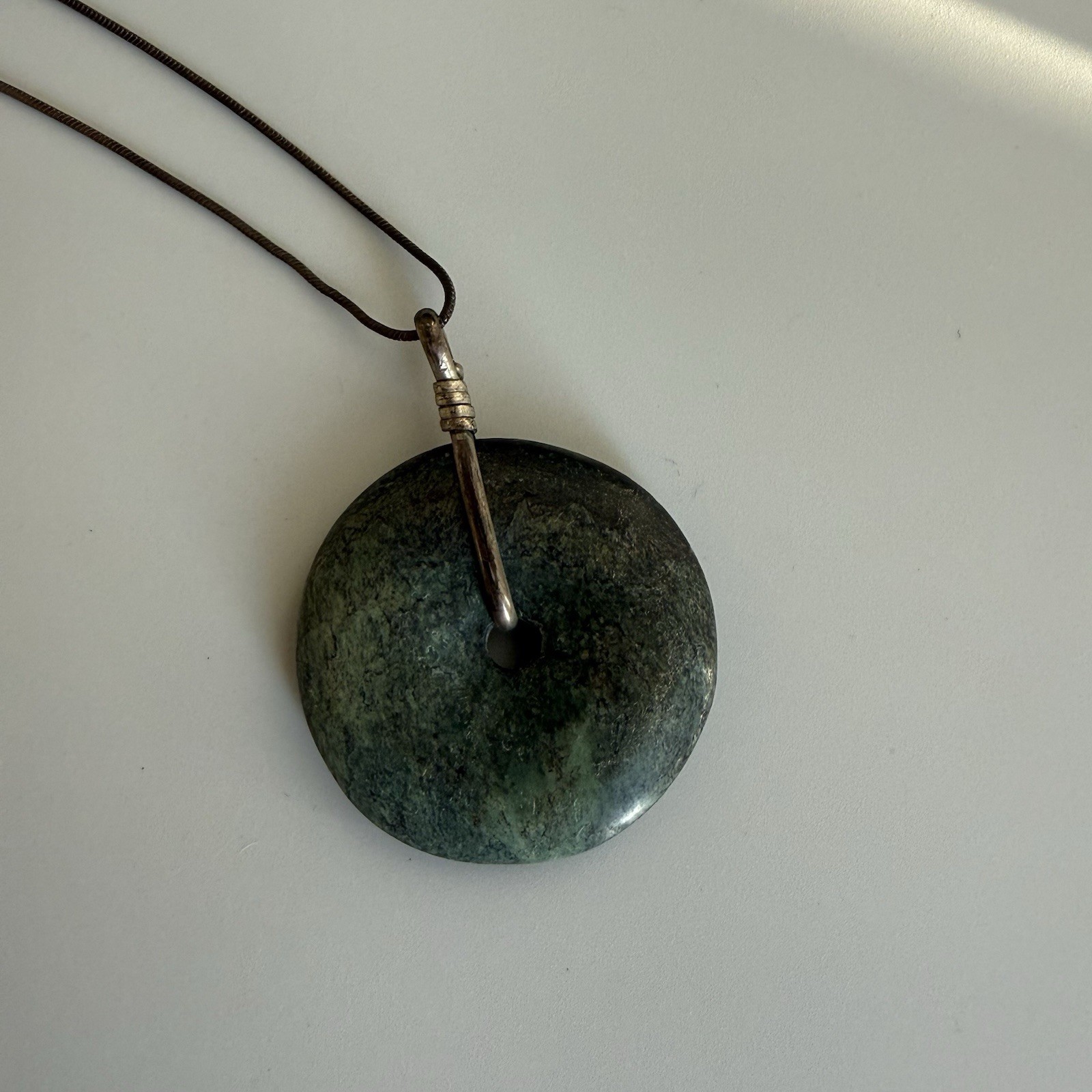 Vintage AGI Snake Chain Necklace Natural Green Gemstone Bi Disc Donut Pendant 16